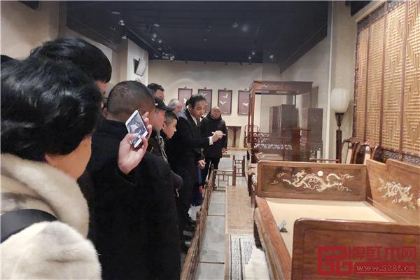 紅木游學(xué)團(tuán)參觀觀復(fù)博物館 紅木游學(xué)團(tuán)參觀觀復(fù)博物館