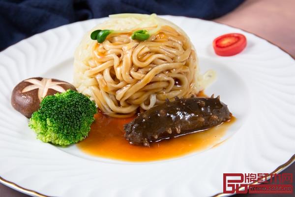 魯菜中的《海參撈面》