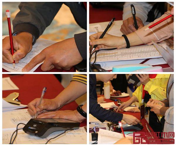 漢府家具現(xiàn)場簽單、簽約一片火爆 漢府家具現(xiàn)場簽單、簽約一片火爆