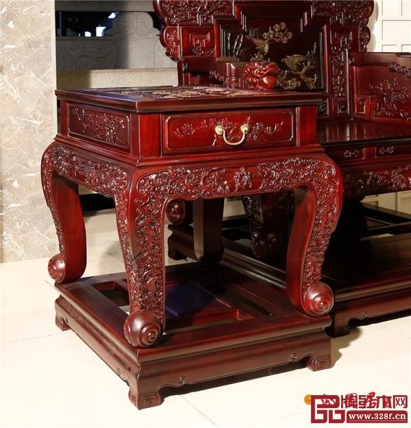 沁園居?xùn)|非酸枝《百子千孫沙發(fā)》細(xì)節(jié)圖 沁園居?xùn)|非酸枝《百子千孫沙發(fā)》細(xì)節(jié)圖