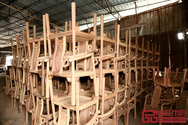 水雨軒制作好的功夫茶臺配椅