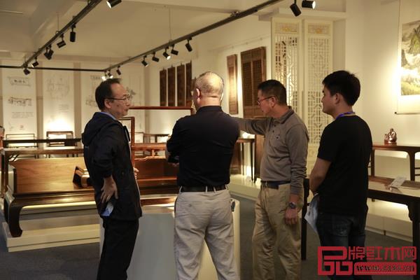 魯班木藝文化雅集的圓滿舉行,讓明式家具愛好者感受到明式家具的魅力 魯班木藝文化雅集的圓滿舉行,讓明式家具愛好者感受到明式家具的魅力