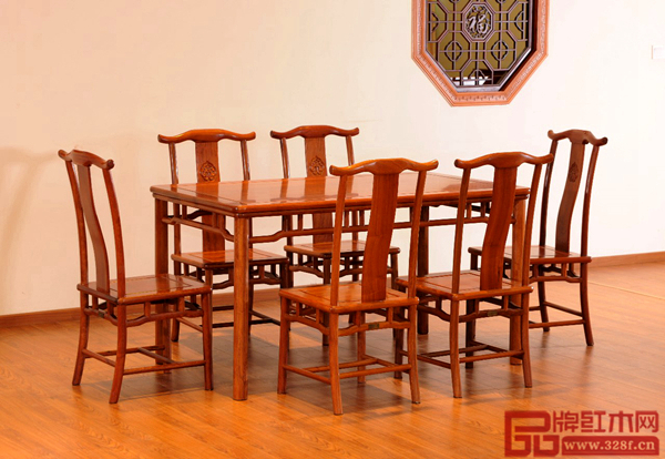 萬(wàn)盛宇《緬甸花梨明式餐臺(tái)7件套》18000元 萬(wàn)盛宇《緬甸花梨明式餐臺(tái)7件套》18000元