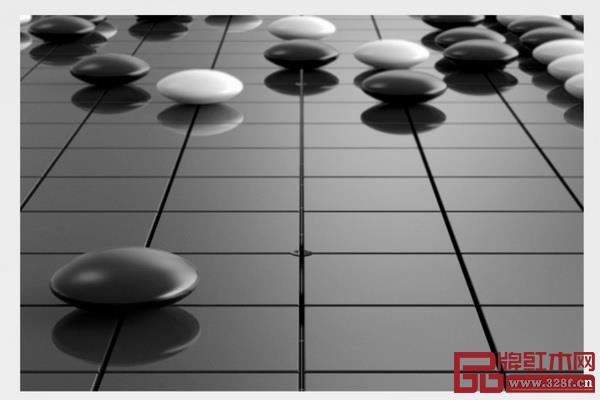 人們常常在黑白棋的對峙中領(lǐng)悟到人生的哲理 人們常常在黑白棋的對峙中領(lǐng)悟到人生的哲理