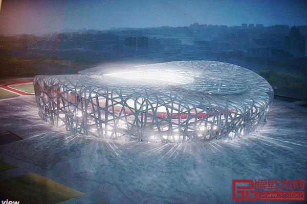 北京鳥(niǎo)巢體育館,復(fù)雜而輕盈,是設(shè)計(jì)和材料創(chuàng)新的統(tǒng)一體 北京鳥(niǎo)巢體育館,復(fù)雜而輕盈,是設(shè)計(jì)和材料創(chuàng)新的統(tǒng)一體