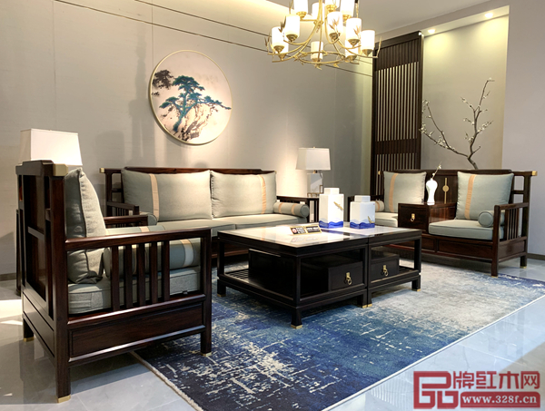 2019年,雅晟紅木·檀一新產(chǎn)品清爽大氣(圖攝自:南通百安誼家進(jìn)口館檀一店) 2019年,雅晟紅木·檀一新產(chǎn)品清爽大氣(圖攝自:南通百安誼家進(jìn)口館檀一店)