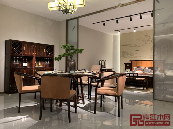 雅晟紅木·檀一闊葉黃檀新中式搭配淺駝色軟裝盡顯輕奢典雅 雅晟紅木·檀一闊葉黃檀新中式搭配淺駝色軟裝盡顯輕奢典雅