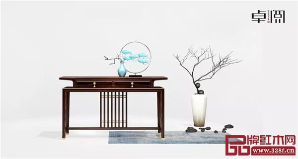 卓閱《黑酸枝玄關(guān)》 卓閱《黑酸枝玄關(guān)》