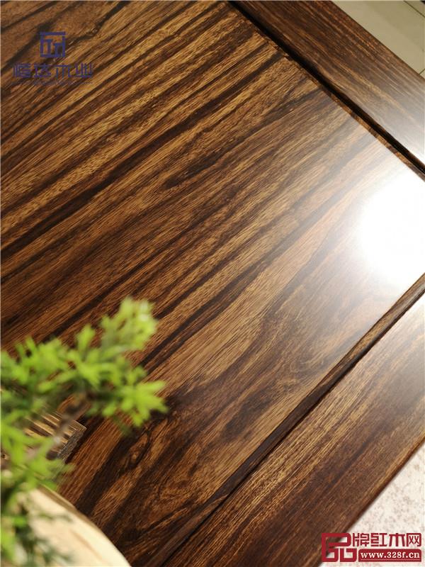 恒達(dá)木業(yè)：簡(jiǎn)韻沙發(fā)