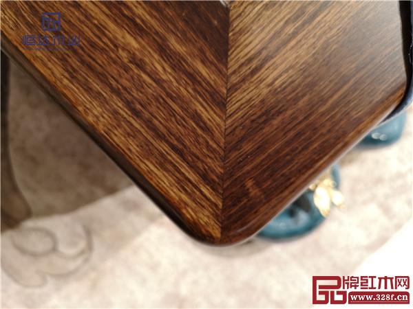 恒達(dá)木業(yè)：簡(jiǎn)韻沙發(fā)