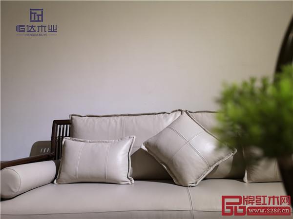 恒達(dá)木業(yè)：簡(jiǎn)韻沙發(fā)