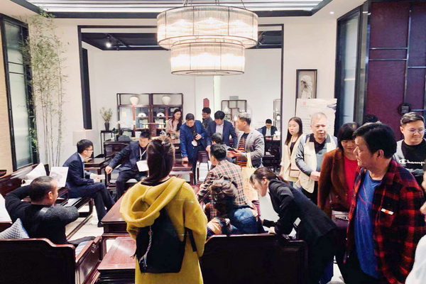 豪族旺家頻頻展風(fēng)采 弘揚(yáng)正中式文化家居