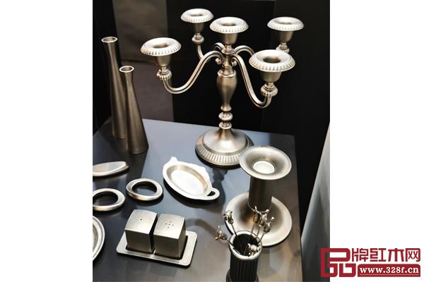 Regent品牌在香港國(guó)際家庭用品展展出的銀飾西餐器具 Regent品牌在香港國(guó)際家庭用品展展出的銀飾西餐器具