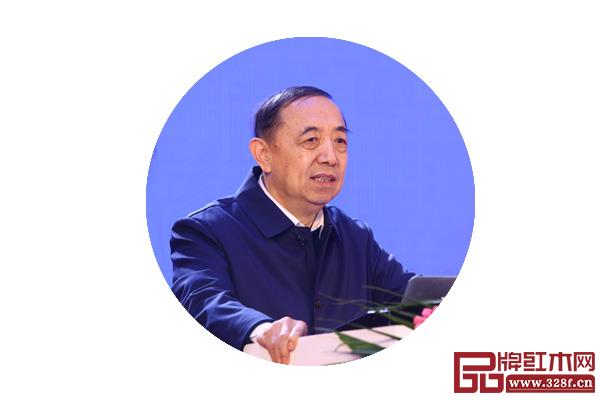 國(guó)務(wù)院參事室特邀研究員、國(guó)家人力資源和社會(huì)保障部原黨組副書(shū)記、副部長(zhǎng)楊志明 國(guó)務(wù)院參事室特邀研究員、國(guó)家人力資源和社會(huì)保障部原黨組副書(shū)記、副部長(zhǎng)楊志明