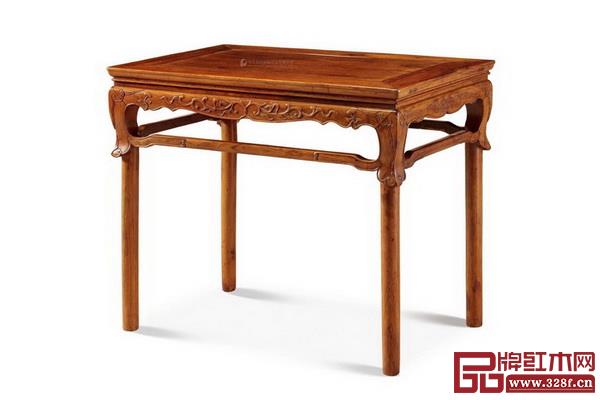 明末清初 黃花梨卷草紋展腿式條桌 明末清初 黃花梨卷草紋展腿式條桌