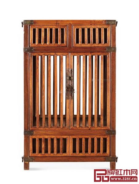 清 黃花梨豎欞格箱籠 清 黃花梨豎欞格箱籠