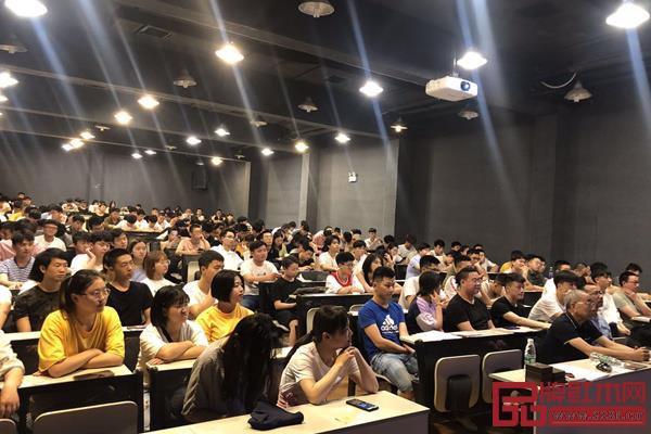 四川國際標(biāo)榜職業(yè)技術(shù)學(xué)院師生熱情參與“紅古軒杯”新中式家具設(shè)計大賽