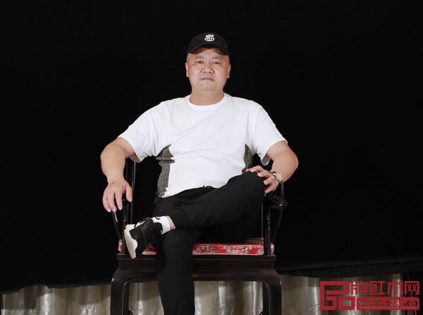 盤(pán)谷紅木董事長(zhǎng)吳應(yīng)華 盤(pán)谷紅木董事長(zhǎng)吳應(yīng)華
