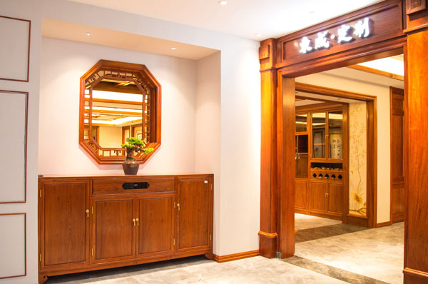 東成紅木：從紅木家具到紅木整體家居