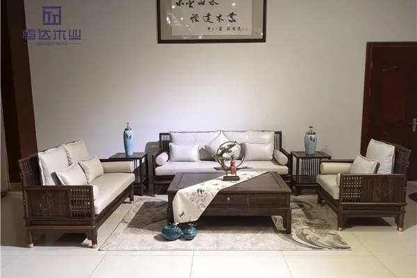 恒達(dá)木業(yè)：品質(zhì)源于匠心 ，挑剔從細(xì)節(jié)做起