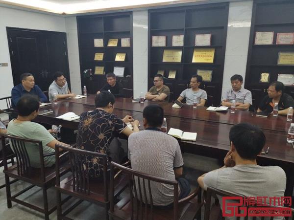 漢府家具生產木工車間會議，只為呈現更高品質家具