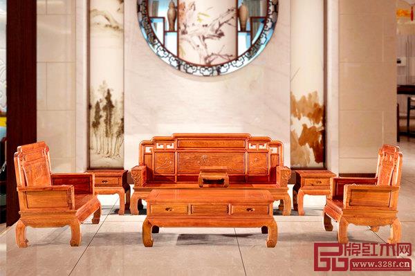 金隆紅木《天姿二代雕荷花沙發(fā)》將在展會上亮相