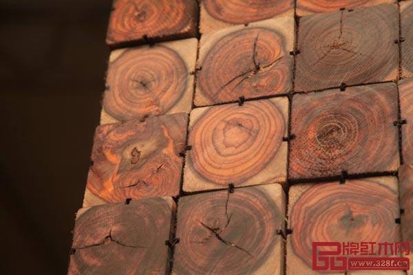 經(jīng)銷商和消費(fèi)者對(duì)國(guó)標(biāo)紅木的品質(zhì)有較高的認(rèn)可度,但國(guó)標(biāo)紅木緊缺已是不爭(zhēng)的事實(shí) 經(jīng)銷商和消費(fèi)者對(duì)國(guó)標(biāo)紅木的品質(zhì)有較高的認(rèn)可度,但國(guó)標(biāo)紅木緊缺已是不爭(zhēng)的事實(shí)