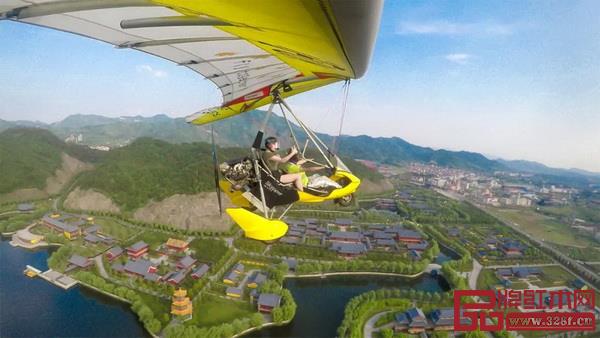 動力三角翼,換個角度欣賞不一樣的橫店影視城 動力三角翼,換個角度欣賞不一樣的橫店影視城