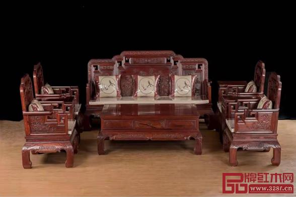 萬盛宇紅木東非酸枝國色天香123沙發(fā)、餐臺(tái)、2米電視柜 15件套52800元 萬盛宇紅木東非酸枝國色天香123沙發(fā)、餐臺(tái)、2米電視柜 15件套52800元