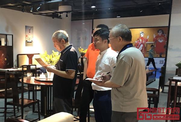 等業(yè)內大咖、專家學者組成評委團