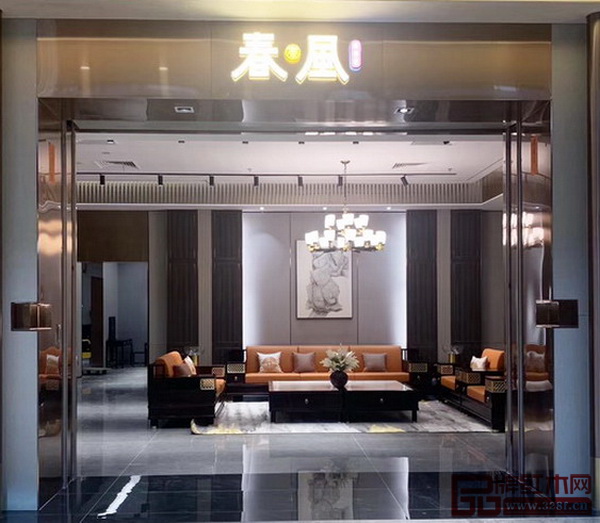 雍博堂紅木·春風(fēng)強(qiáng)勢進(jìn)駐東莞名家具世博園，力展新中式品牌風(fēng)采