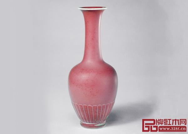 豆沙紅 低調優(yōu)雅 源自名貴的高溫銅紅釉-豇豆紅釉和綿綢的紅豆粥,其色飽和度低,帶有粉質感,粉紅中略帶灰色,溫柔日常。 適合:淡雅宜人、溫婉素雅的感覺 豆沙紅 低調優(yōu)雅 源自名貴的高溫銅紅釉-豇豆紅釉和綿綢的紅豆粥,其色飽和度低,帶有粉質感,粉紅中略帶灰色,溫柔日常。 適合:淡雅宜人、溫婉素雅的感覺