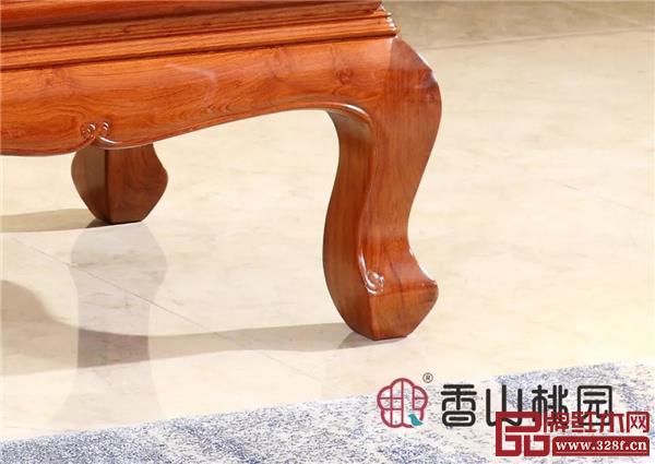 香山桃園——巴花《祥云沙發(fā)》腿足細節(jié)圖 香山桃園——巴花《祥云沙發(fā)》腿足細節(jié)圖