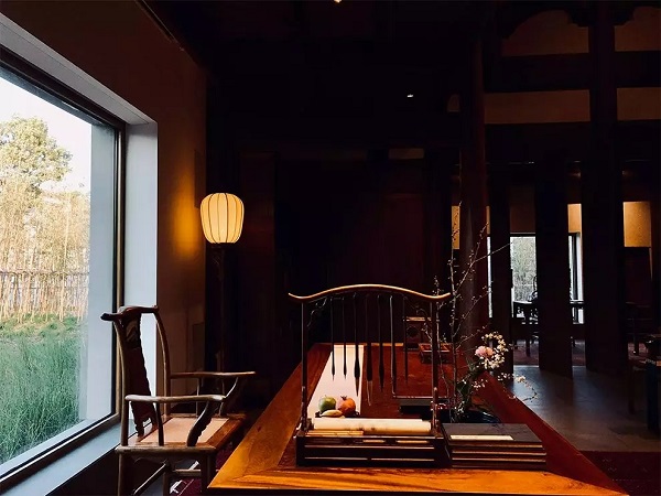 紅木家具搬運(yùn)方法及注意事項(xiàng)