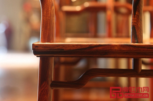 下設冰盤沿，簡雅精致