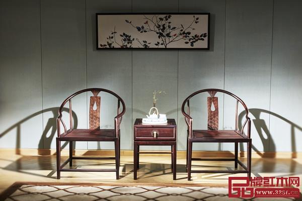 在劉定杰帶領下，憶古軒步履不停，“西廂房”品牌的新東方系列于2019年加推新品，再度向社會傳遞東方之美