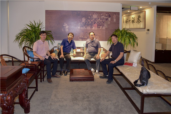 紅木行業(yè)傳喜報(bào) 新晉1位中國(guó)傳統(tǒng)工藝大師