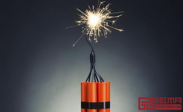 爆破營銷深刻改變著終端營銷模式,同時也引起了紅木家具企業(yè)的關(guān)注 爆破營銷深刻改變著終端營銷模式,同時也引起了紅木家具企業(yè)的關(guān)注