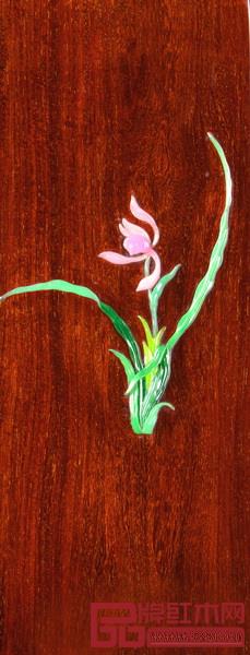 《蘭花椅》的設計表現(xiàn)了中國美學中簡素與空靈的思想 《蘭花椅》的設計表現(xiàn)了中國美學中簡素與空靈的思想