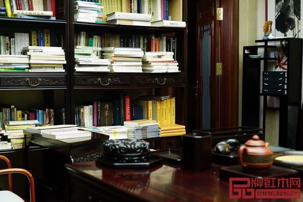 “雷弄山房”書齋 內觀局部 “雷弄山房”書齋 內觀局部