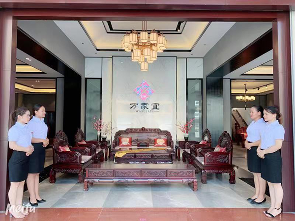 萬(wàn)家宜紅木廣西河池旗艦店與你見(jiàn)面啦！