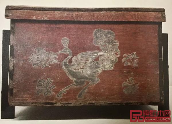 圖4赤漆密陀繪云兔柜(日本正倉院藏) 圖4赤漆密陀繪云兔柜(日本正倉院藏)