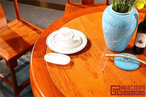 顯木工坊餐臺(tái)局部圖