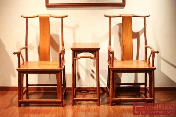 紅酸枝(奧氏黃檀) 南枝紅紅木四出頭官帽椅3件套 紅酸枝(奧氏黃檀) 南枝紅紅木四出頭官帽椅3件套