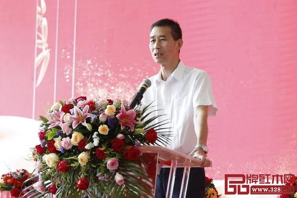 新興縣委書記唐誼致辭 新興縣委書記唐誼致辭