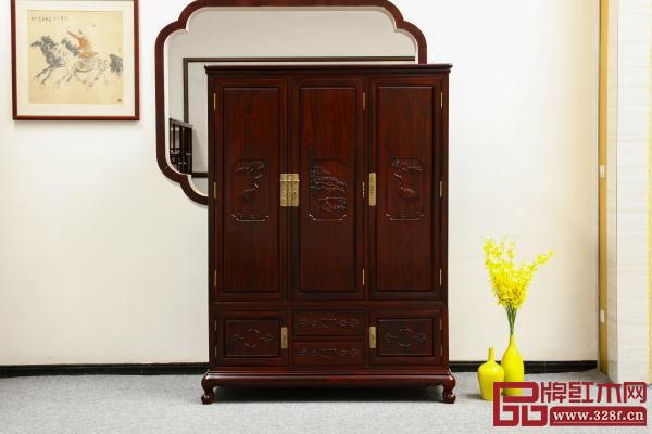盤谷紅木松鶴三門大衣柜 盤谷紅木松鶴三門大衣柜