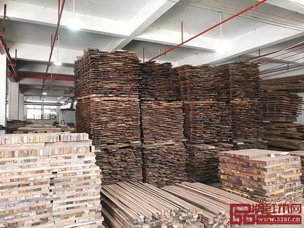 漢府家具闊葉黃檀木材