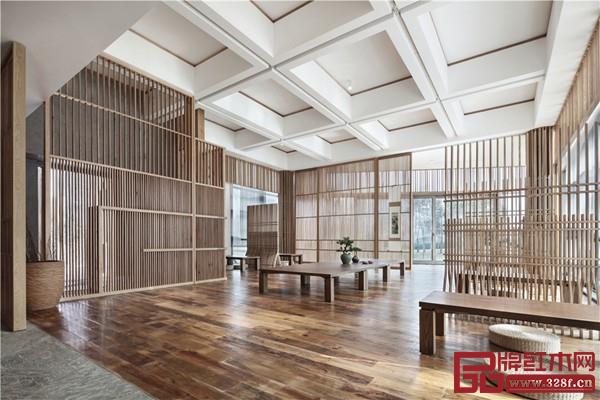 可席地而坐的小型茶聚空間,只用木質(zhì)柵格隔開 可席地而坐的小型茶聚空間,只用木質(zhì)柵格隔開