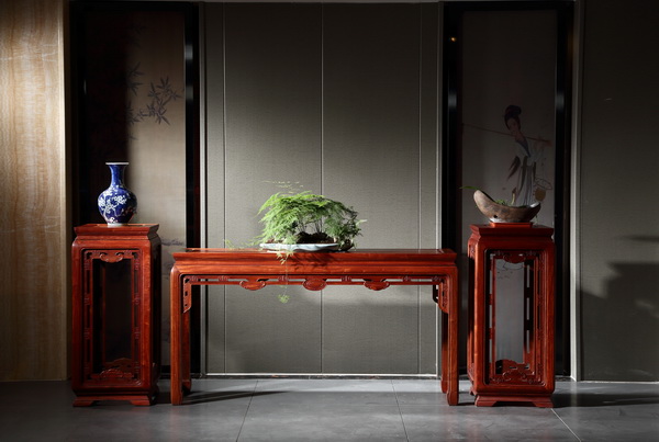 只做精品，赤尊閣被授予全聯(lián)藝術(shù)紅木家具專委會(huì)副主任單位