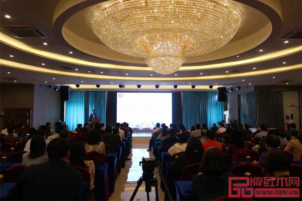 家寶紅木成為新一批“廣州老字號”企業(yè) 家寶紅木成為新一批“廣州老字號”企業(yè)